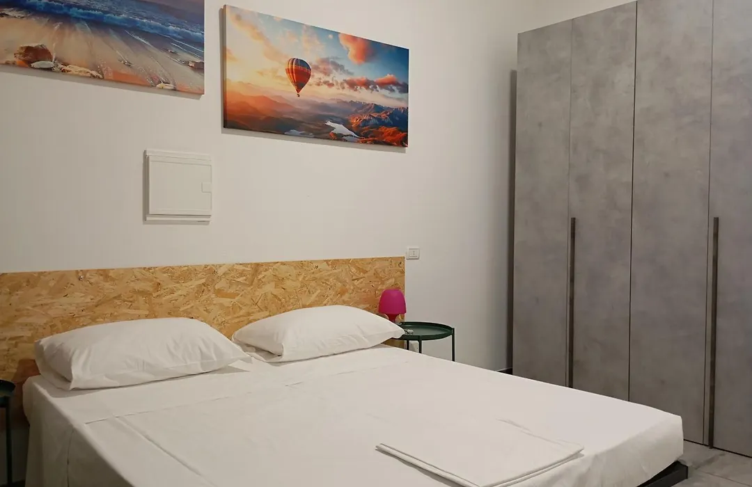 Airport Boulevard Guesthouse-1